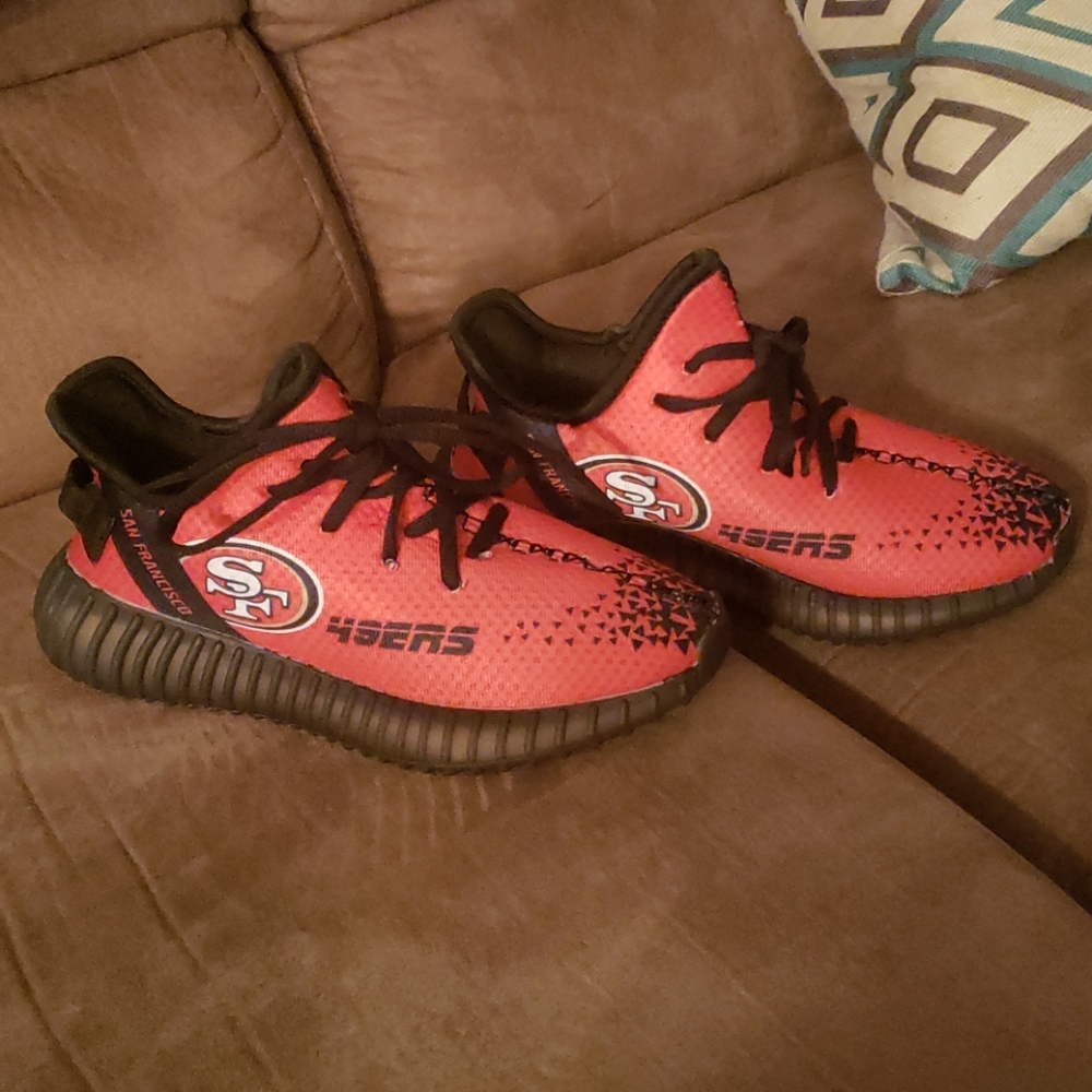 San Francisco 49ers sneakers